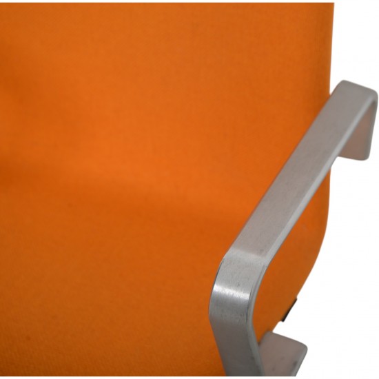 Arne Jacobsen 3243T medium ryg Oxford stol i gul Hallingdal 2006