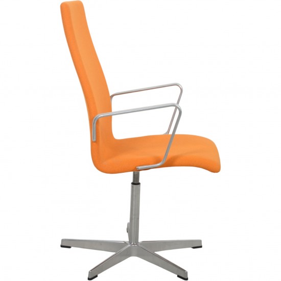 Arne Jacobsen 3243T medium ryg Oxford stol i gul Hallingdal 2006