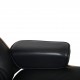 Charles Eames Lounge chair med ottoman i sort læder og valnød 2021