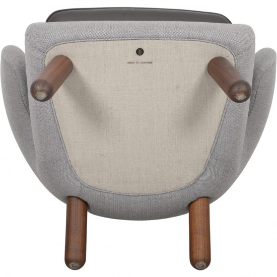 Finn Juhl Pelikan stol i gråt stof 2016