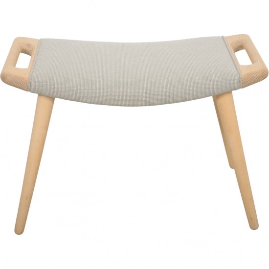 Hans Wegner Bamse taburet i ask 2005