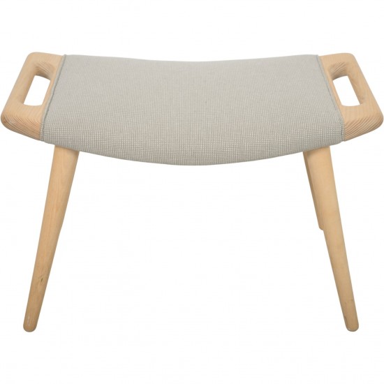 Hans Wegner Bamse taburet i ask 2005