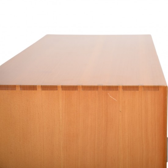 Mogens Koch Skab af Oregon pine 1970'erne