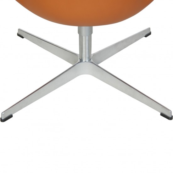 Arne Jacobsen Svane stol i whisky classic læder