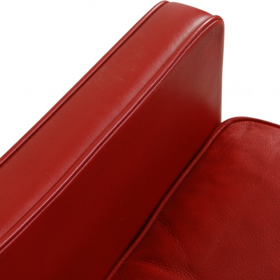 Børge Mogensen 2204 øreklapstol med skammel i rødt læder