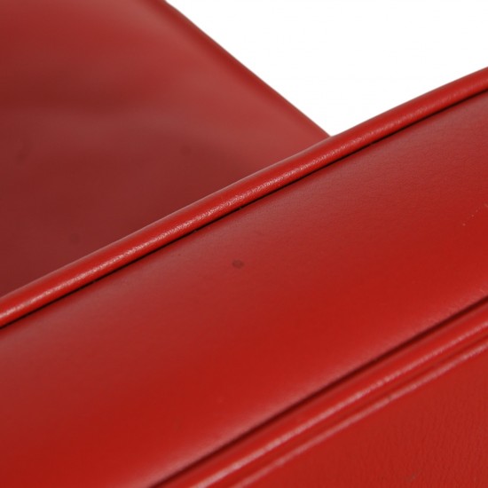 Børge Mogensen 2204 øreklapstol med skammel i rødt læder