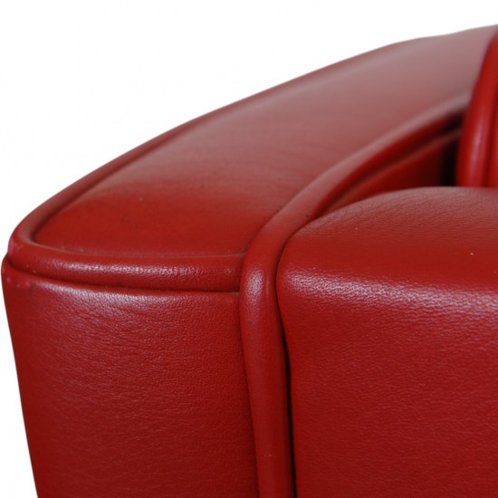 Børge Mogensen 2204 øreklapstol med skammel i rødt læder