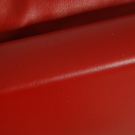 Børge Mogensen 2204 øreklapstol med skammel i rødt læder