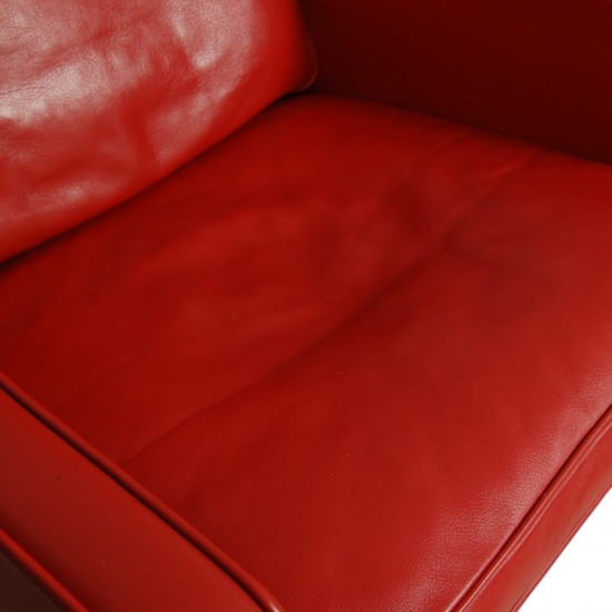 Børge Mogensen 2204 øreklapstol med skammel i rødt læder