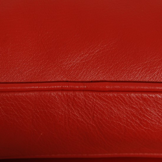 Børge Mogensen 2204 øreklapstol med skammel i rødt læder