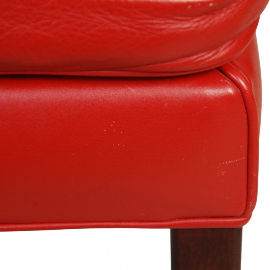 Børge Mogensen 2204 øreklapstol med skammel i rødt læder