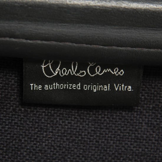 Charles Eames Ea222 loungestol i sort læder