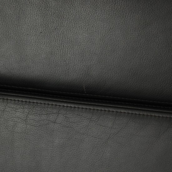 Charles Eames Ea222 loungestol i sort læder