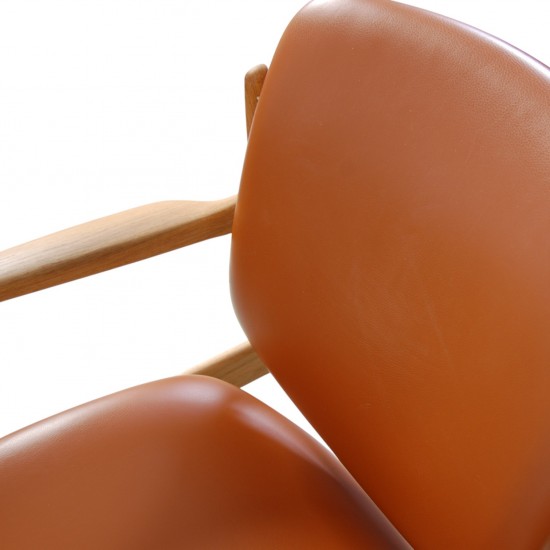 Finn Juhl France stol i cognac læder og eg