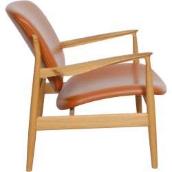 Finn Juhl France stol i cognac læder og eg
