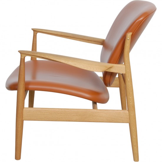 Finn Juhl France stol i cognac læder og eg