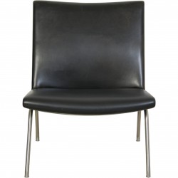 Hans Wegner AP-40 stol i sort læder