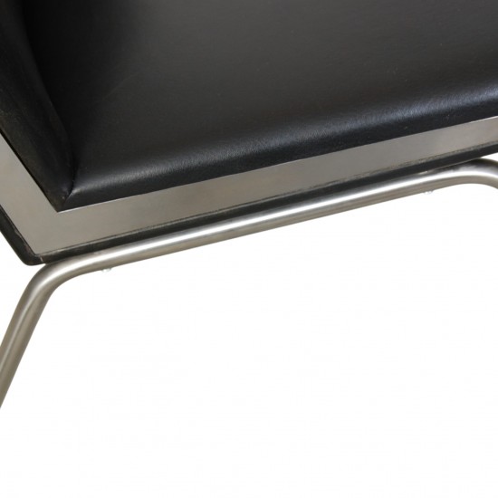 Hans Wegner AP-40 stol i sort læder