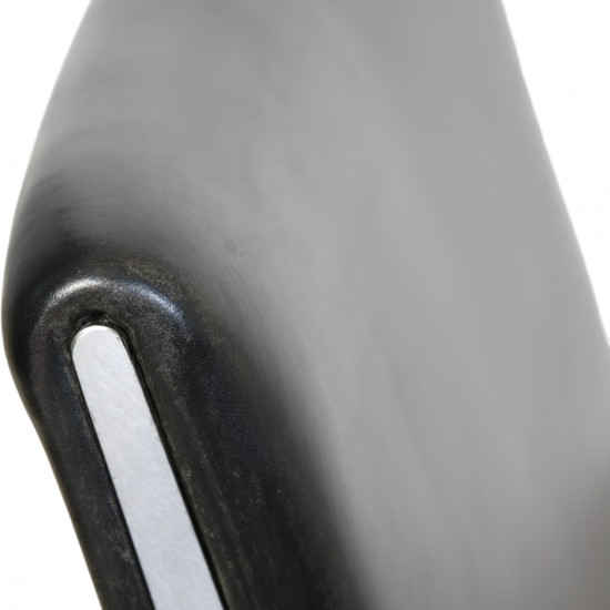 Hans Wegner AP-40 stol i sort læder