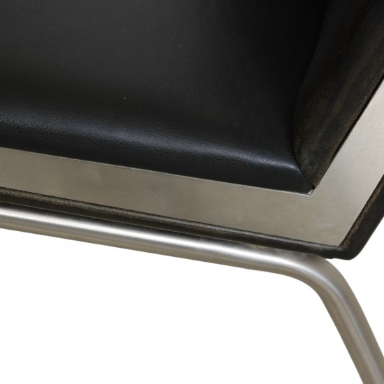 Hans Wegner AP-40 stol i sort læder