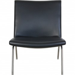 Hans Wegner AP-40 stol i sort læder