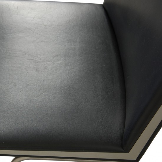 Hans Wegner AP-40 stol i sort læder