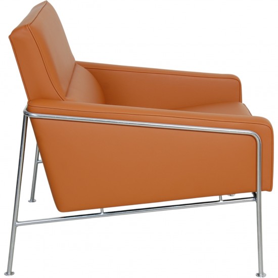 Arne Jacobsen 3301 Lufthavnsstol nybetrukket med Cognac bizon læder