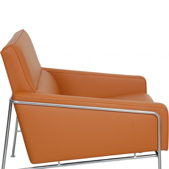Arne Jacobsen 3301 Lufthavnsstol nybetrukket med Cognac bizon læder