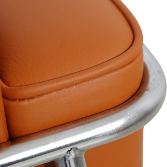 Arne Jacobsen 3301 Lufthavnsstol nybetrukket med Cognac bizon læder