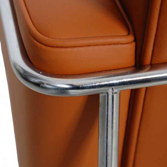 Arne Jacobsen 3301 Lufthavnsstol nybetrukket med Cognac bizon læder