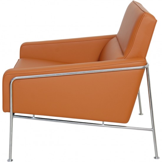 Arne Jacobsen 3301 Lufthavnsstol nybetrukket med Cognac bizon læder