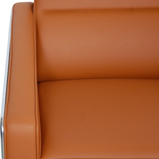 Arne Jacobsen 3301 Lufthavnsstol nybetrukket med Cognac bizon læder