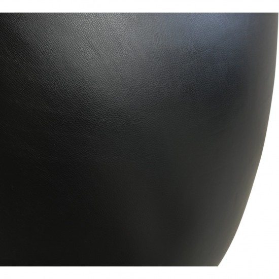Arne Jacobsen Ægget stol i sort Aura læder 2017