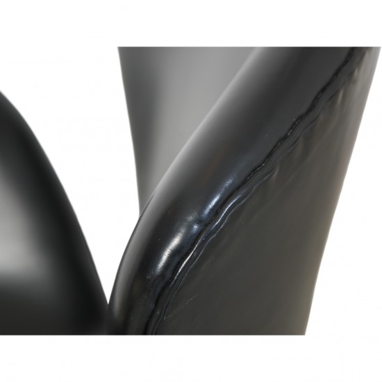 Arne Jacobsen Svane stol i sort læder 1980'erne