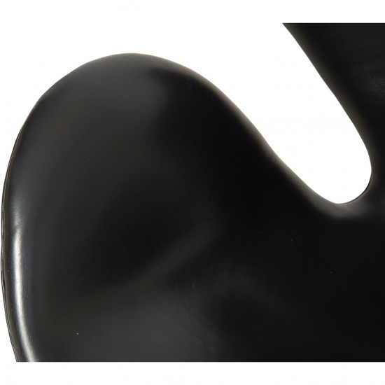 Arne Jacobsen Svane stol i sort læder 1980'erne