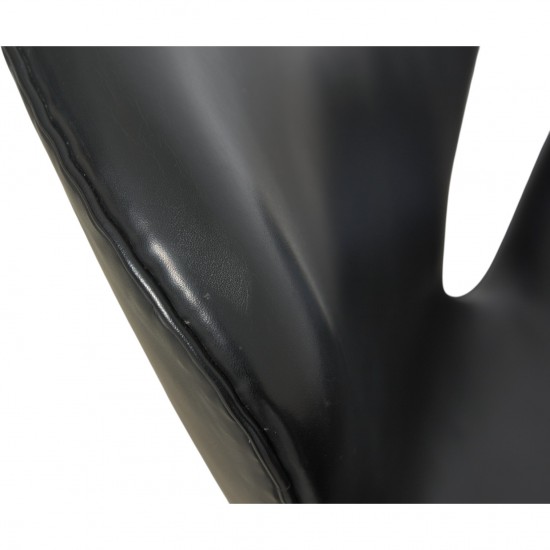 Arne Jacobsen Svane stol i sort læder 1980'erne