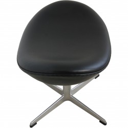 Arne Jacobsen Æggetaburet i sort Aura læder 2017