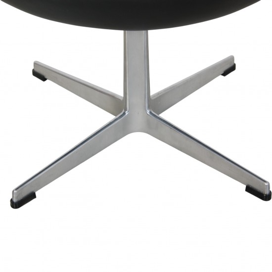 Arne Jacobsen Æggetaburet i sort Aura læder 2017