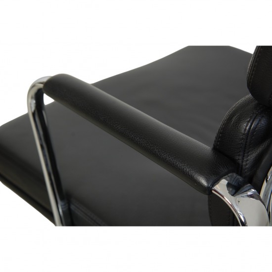 Charles Eames EA219 softpad kontorstol i sort læder 2006