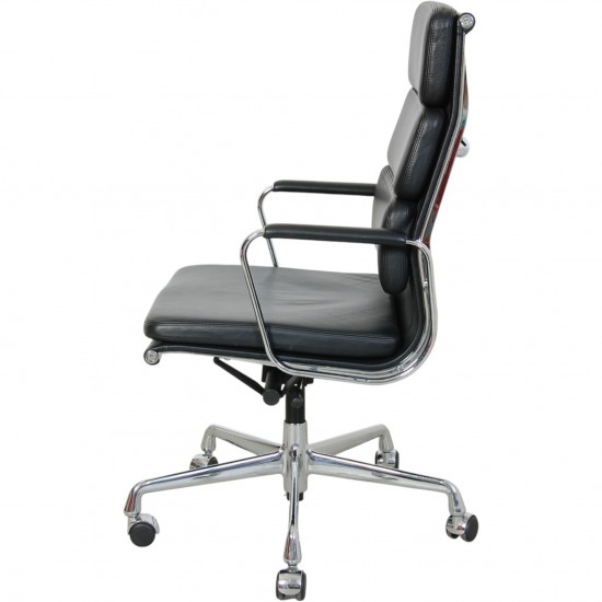 Charles Eames EA219 softpad kontorstol i sort læder 2006