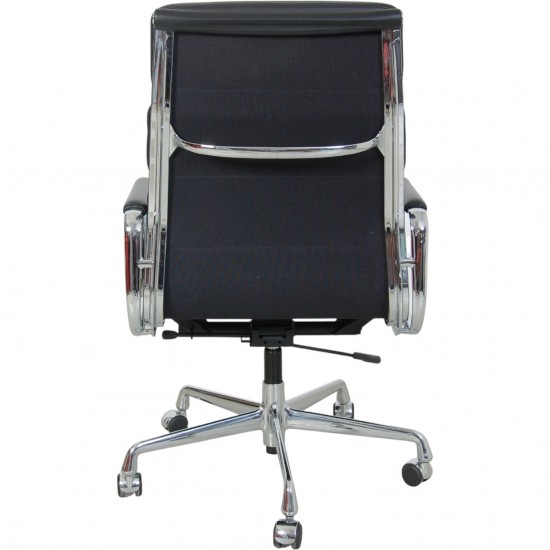 Charles Eames EA219 softpad kontorstol i sort læder 2006