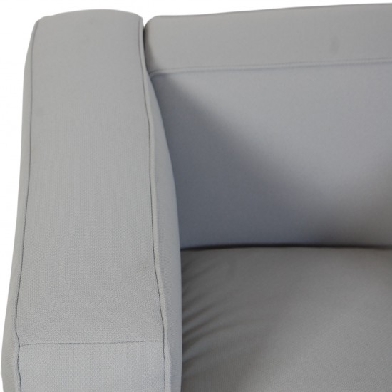 Le Corbusier LC2 stol i gråblåt stof 2010'erne