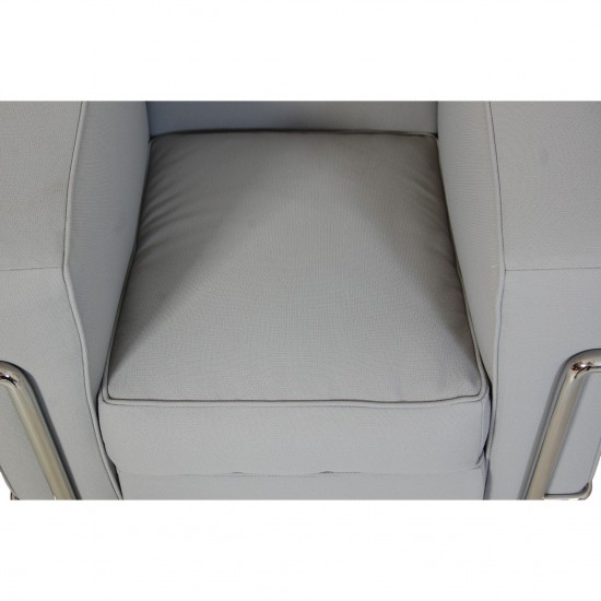 Le Corbusier LC2 stol i gråblåt stof 2010'erne