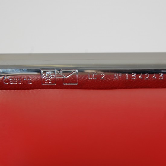 Le Corbusier LC2 3.personers sofa i rødt læder 2010'erne