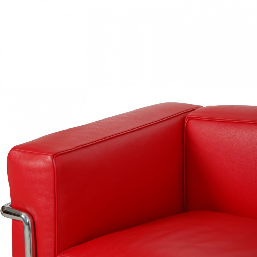 Køb brugt Le Corbusier LC2 3.personers sofa i rødt læder 2010'erne