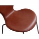 Set of 6 Arne Jacobsen seven chairs in brandy leather and black legs