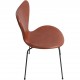 Set of 6 Arne Jacobsen seven chairs in brandy leather and black legs