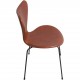 Set of 6 Arne Jacobsen seven chairs in brandy leather and black legs