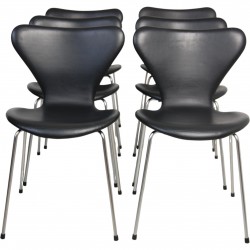 Set of 6 Arne Jacobsen Seven chairs in black leather