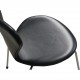 Sæt med 6 Arne Jacobsen Syver stole i sort læder